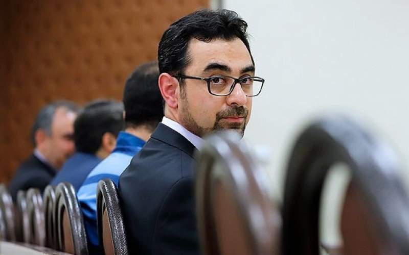 متهم اول بانک مرکزی از کشور خارج و متواری شد!